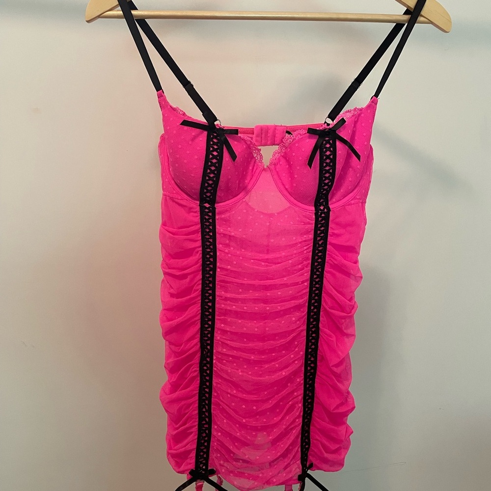 Victoria's Secret Hot Pink Tulle Bustier Bows Garter Lace